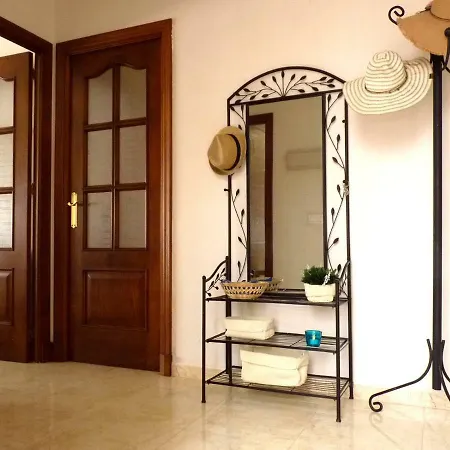 Playa De La Calzada Apartment
